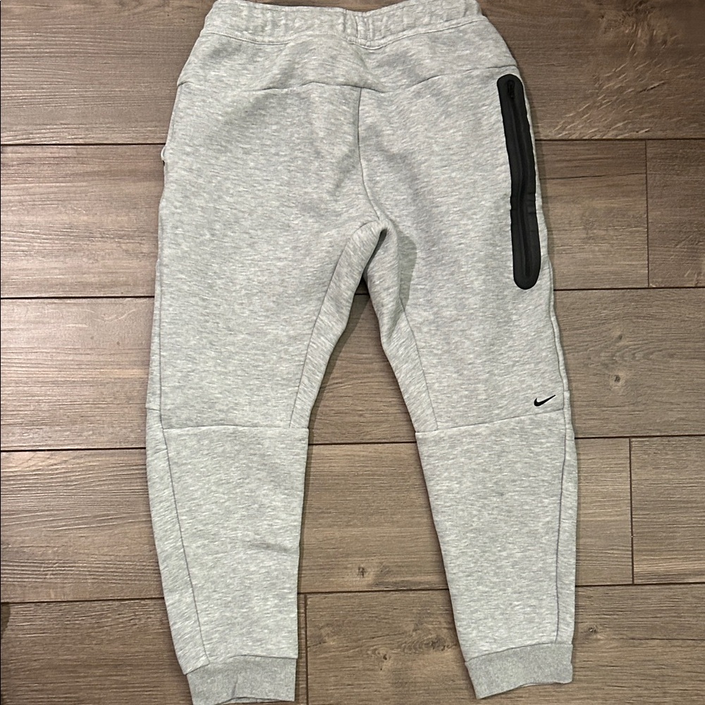 Kids Nike Tech Sweatpants - Picture 4 of 6